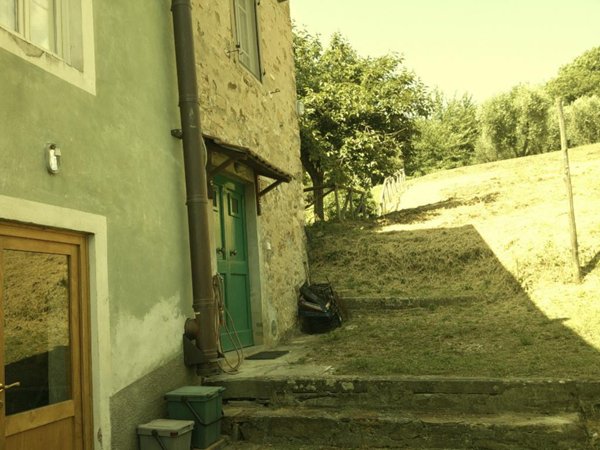 casa indipendente in vendita a Lucca in zona Cappella