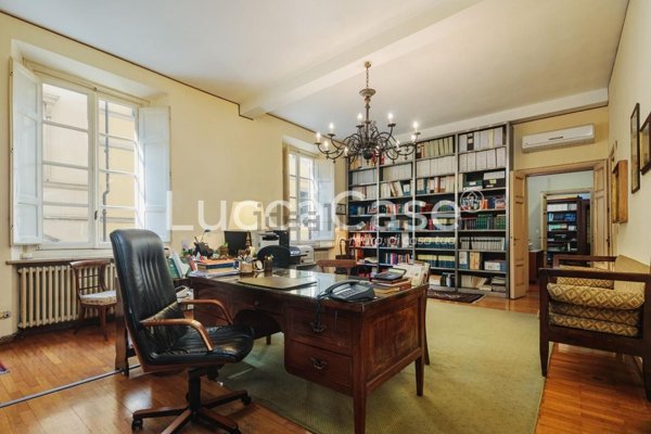appartamento in vendita a Lucca in zona Centro Città