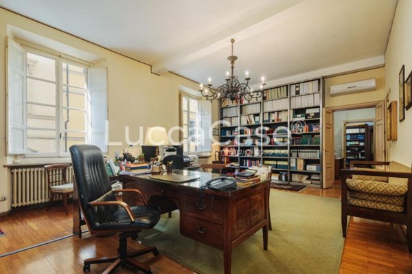 appartamento in vendita a Lucca in zona Centro Città