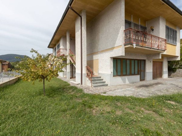 casa indipendente in vendita a Lucca in zona Maggiano