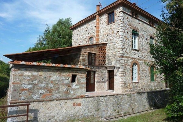 appartamento in vendita a Lucca in zona Nozzano