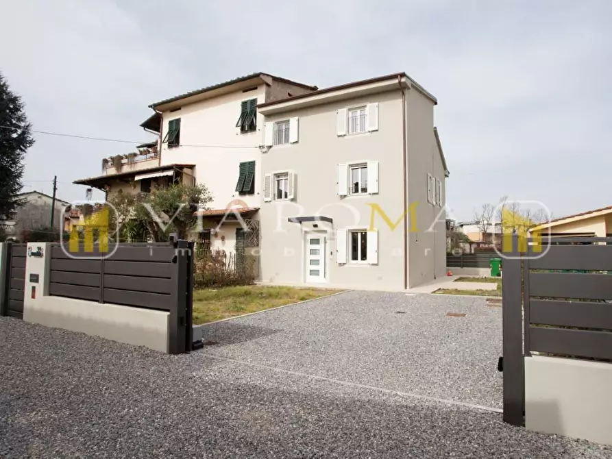 casa indipendente in vendita a Lucca in zona Centro Città