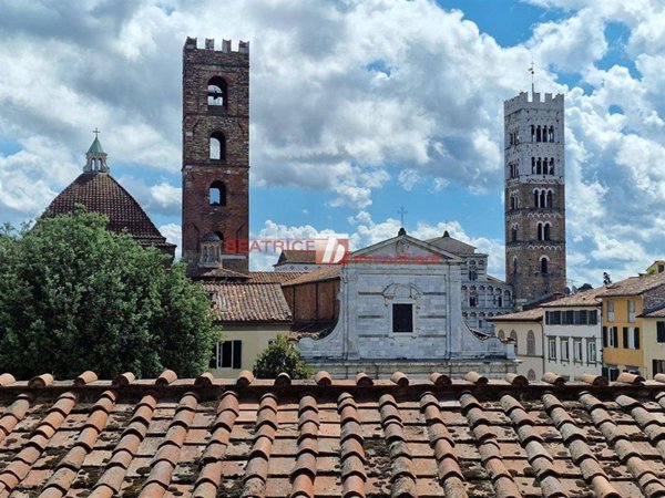 appartamento in vendita a Lucca in zona Centro Città