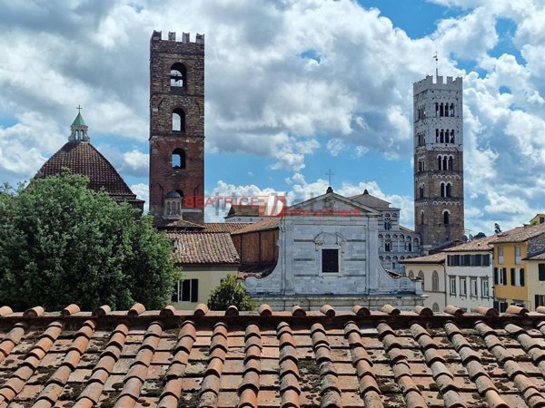 appartamento in vendita a Lucca in zona Centro Città