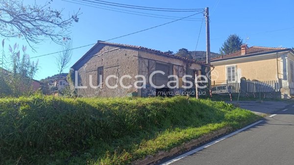 casa semindipendente in vendita a Lucca in zona Santa Maria del Giudice