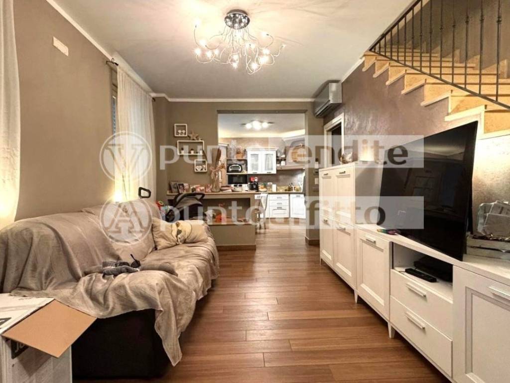 casa indipendente in vendita a Lucca in zona zona San Vito