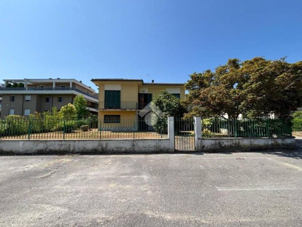 casa indipendente in vendita a Lucca in zona San Donato