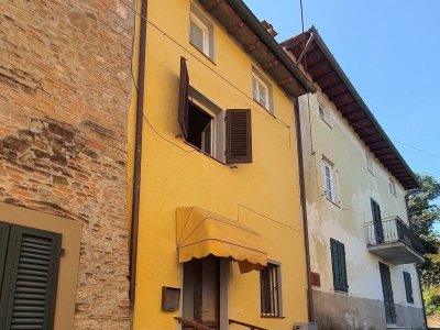 casa indipendente in vendita a Lucca in zona Ponte San Pietro