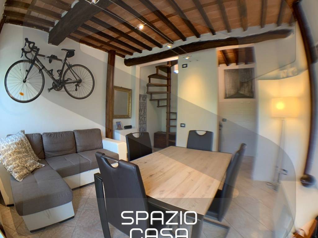 casa indipendente in vendita a Lucca in zona Picciorana