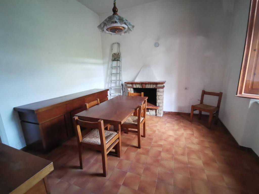 casa indipendente in vendita a Lucca in zona zona Sorbano