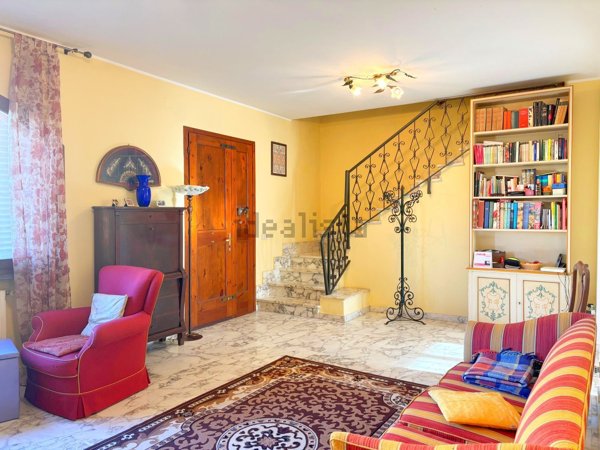 casa indipendente in vendita a Lucca in zona Ponte San Pietro