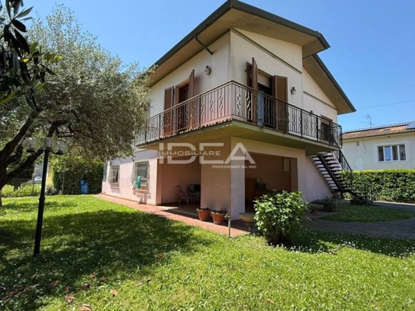 casa indipendente in vendita a Lucca in zona Sant'Anna