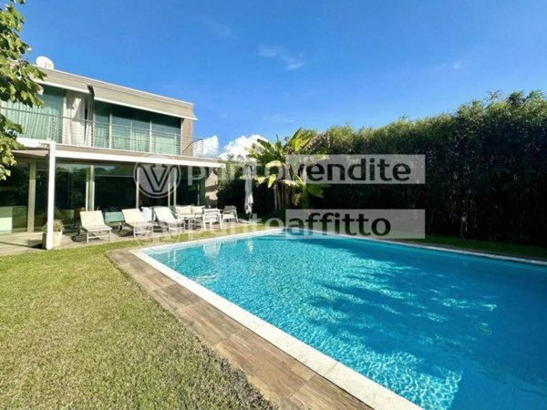 casa indipendente in vendita a Lucca in zona zona SS. Annunziata