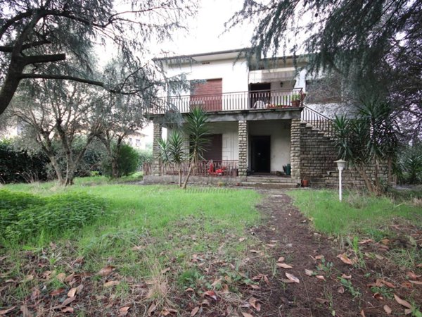 casa indipendente in vendita a Lucca in zona San Pietro a Vico