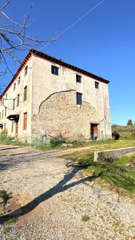 casa indipendente in vendita a Lucca