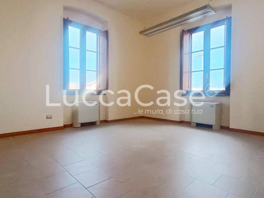 appartamento in vendita a Lucca in zona zona Arancio