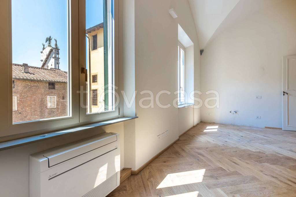 appartamento in vendita a Lucca in zona Centro Città