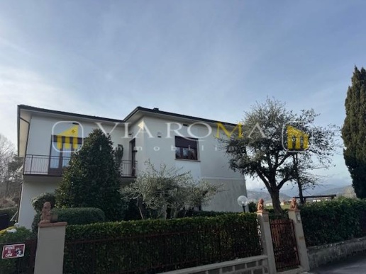 appartamento in vendita a Lucca in zona Mutigliano
