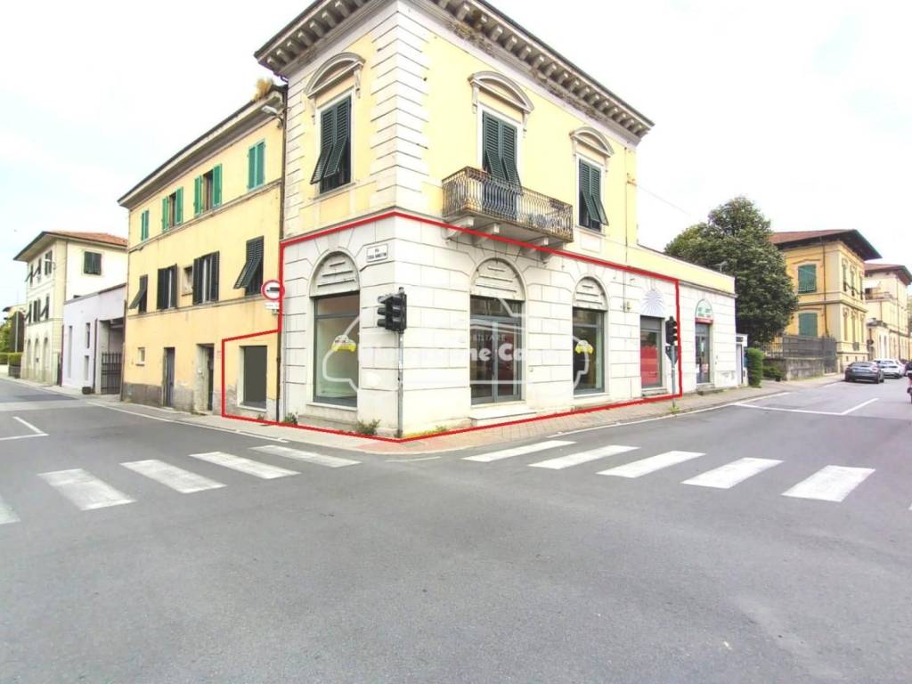 negozio in vendita a Lucca in zona Zona San Concordio