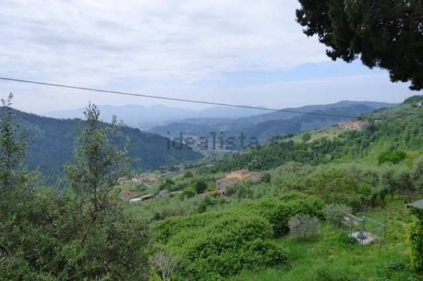 intera palazzina in vendita a Lucca