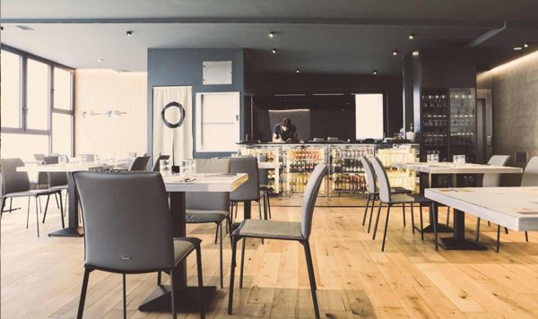 locale commerciale in vendita a Lucca in zona Centro Città