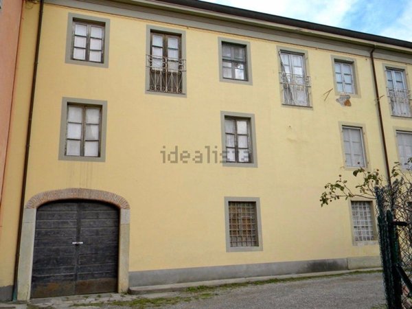 villa in vendita a Lucca in zona Nozzano