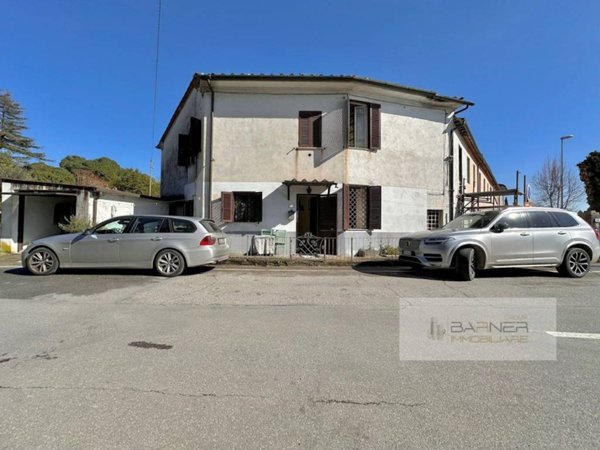 casa indipendente in vendita a Lucca in zona Monte San Quirico