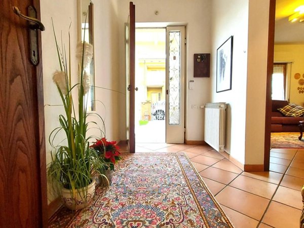casa indipendente in vendita a Lucca in zona San Pietro a Vico