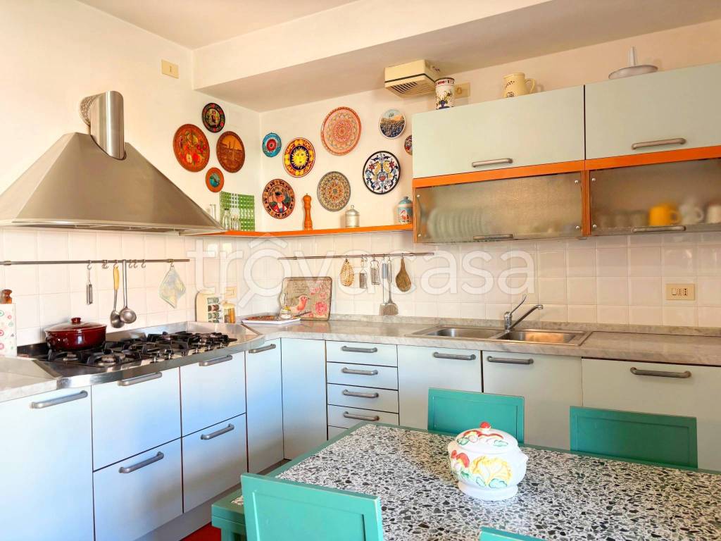 appartamento in vendita a Lucca in zona Ponte San Pietro