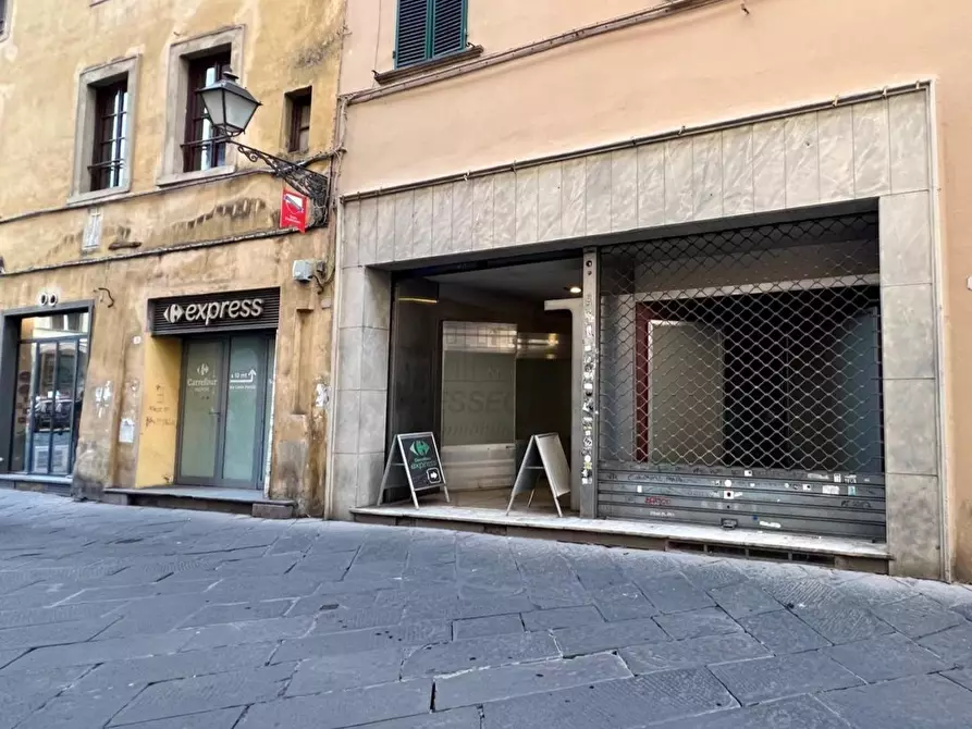 locale commerciale in vendita a Lucca in zona Centro Città