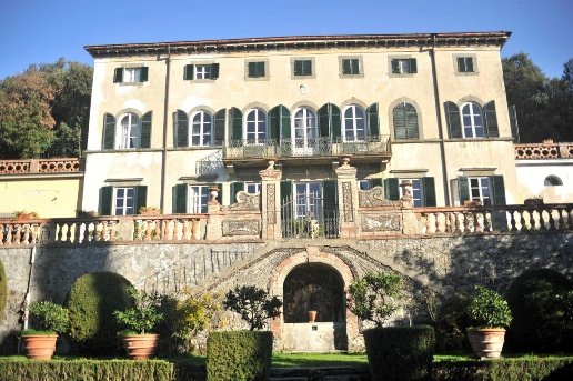 casa indipendente in vendita a Lucca in zona Ponte a Moriano