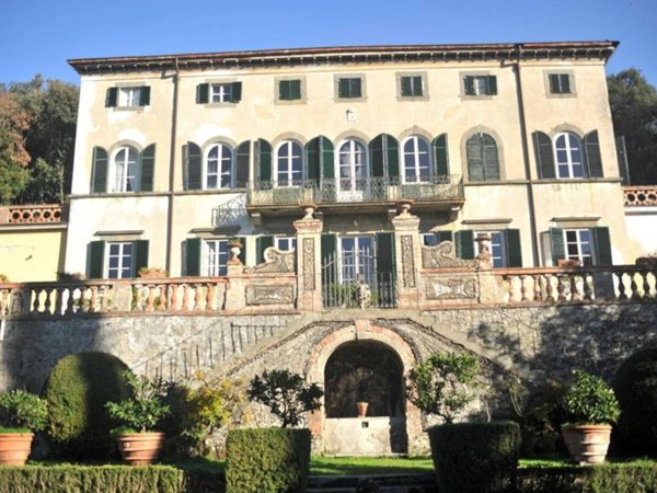 casa indipendente in vendita a Lucca in zona Ponte a Moriano