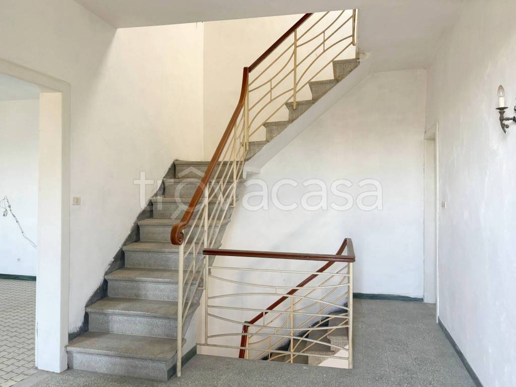 casa indipendente in vendita a Lucca