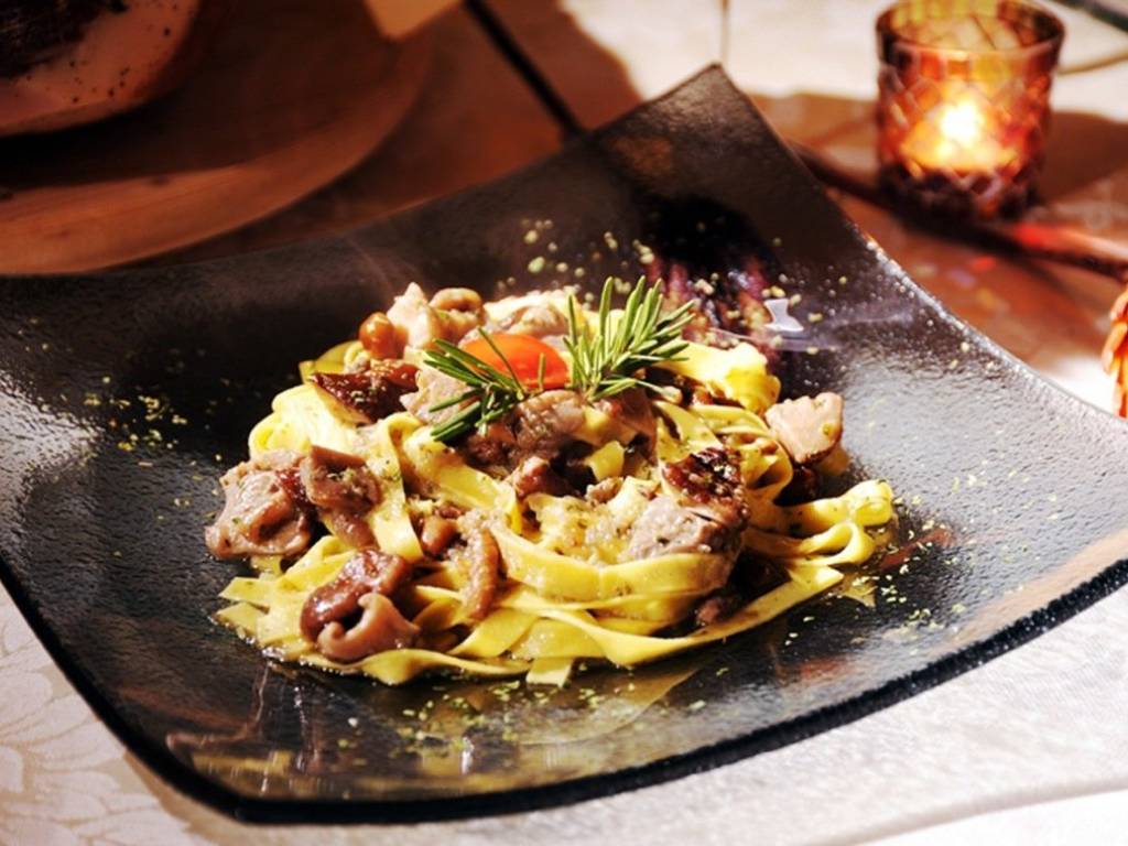 negozio in vendita a Lucca in zona zona San Filippo