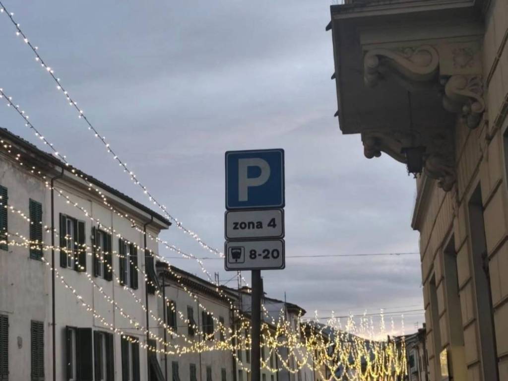 negozio in vendita a Lucca in zona zona San Vito