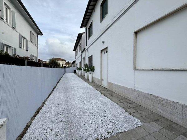 appartamento in vendita a Lucca in zona zona Arancio