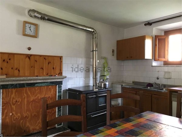 casa indipendente in vendita a Lucca in zona Ponte a Moriano