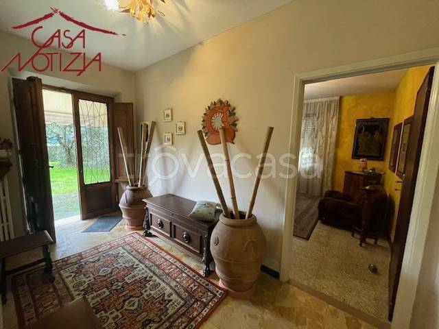 casa indipendente in vendita a Lucca in zona Arliano