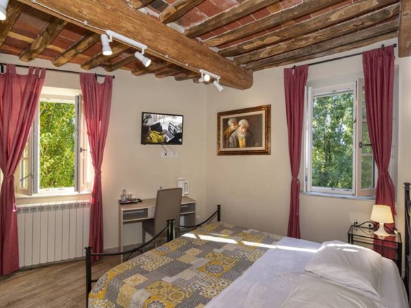 negozio in vendita a Lucca in zona San Lorenzo a Vaccoli