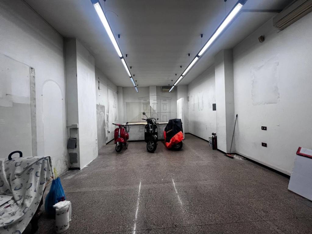 negozio in vendita a Lucca in zona zona San Marco