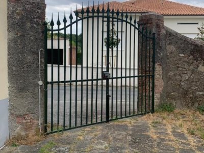 casa indipendente in vendita a Lucca in zona zona Arancio