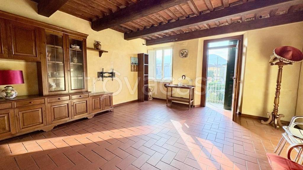 appartamento in vendita a Lucca in zona Nozzano