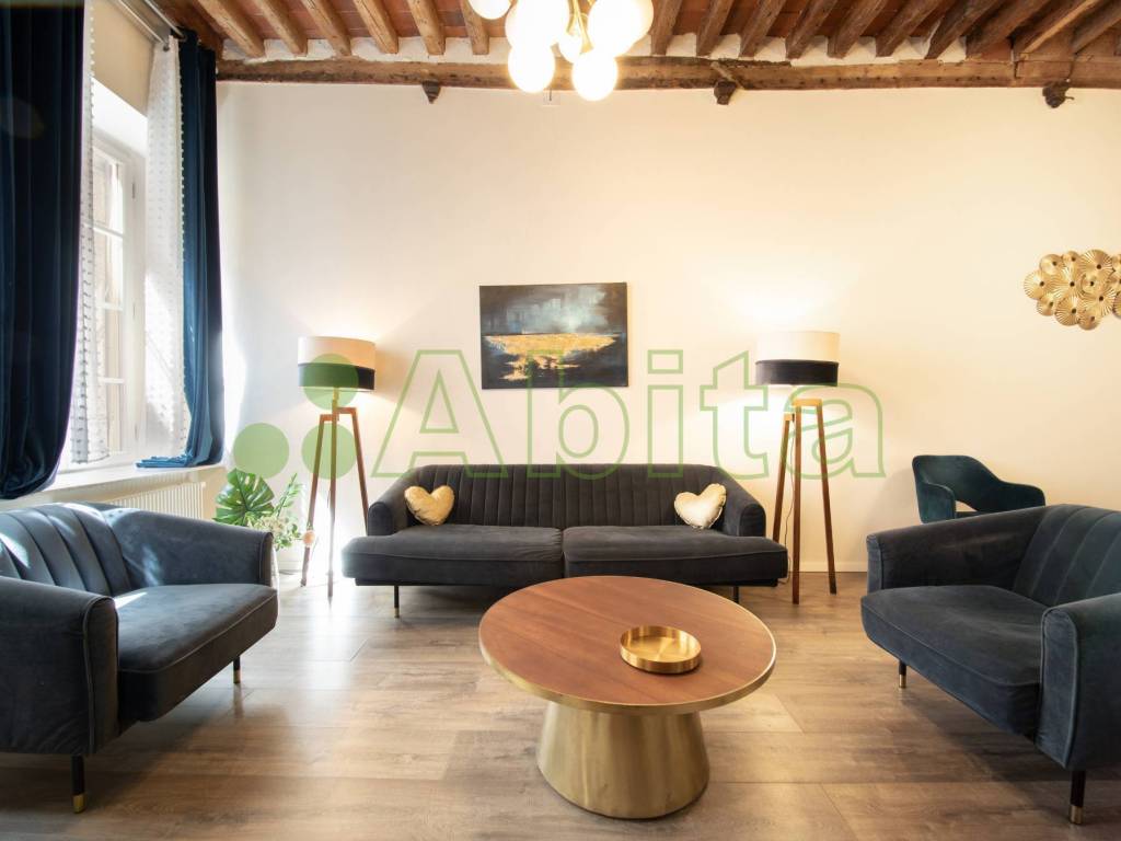 appartamento in vendita a Lucca in zona Centro Città