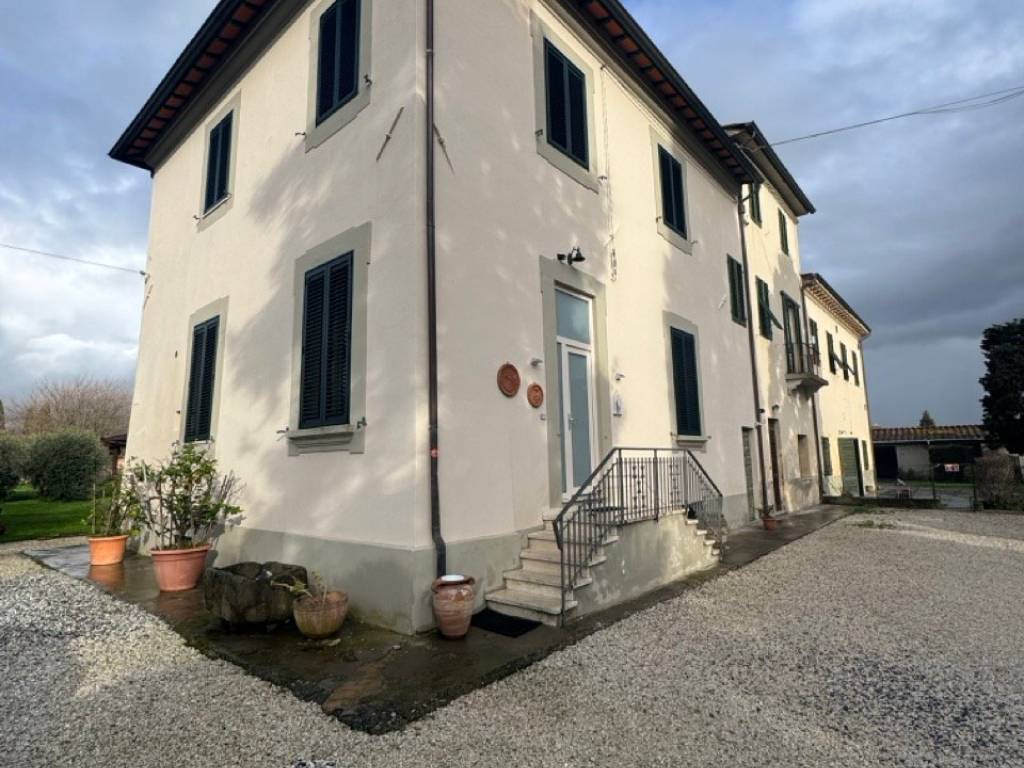 casa indipendente in vendita a Lucca in zona Centro Città