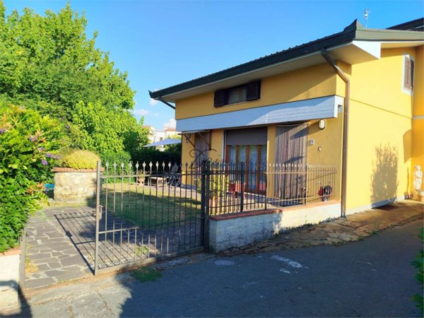 casa indipendente in vendita a Lucca in zona zona San Vito