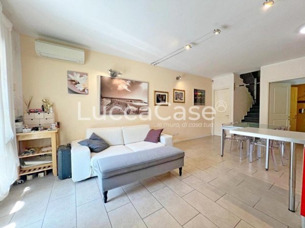 casa indipendente in vendita a Lucca in zona Zona San Concordio