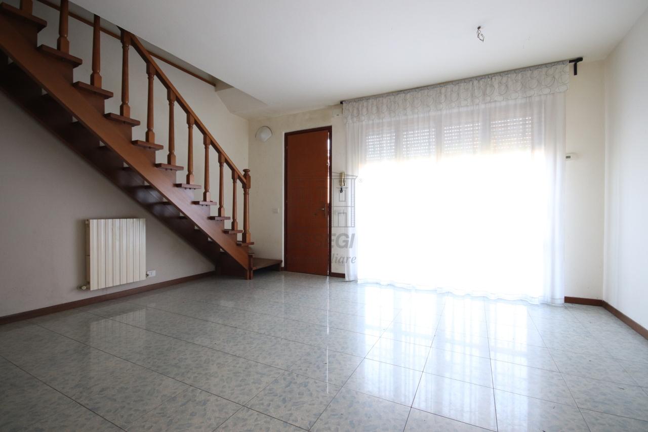 casa indipendente in vendita a Lucca in zona zona San Vito