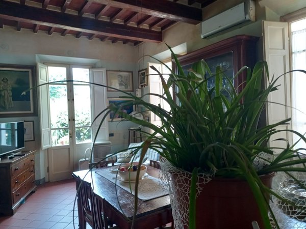 casa indipendente in vendita a Lucca in zona Monte San Quirico