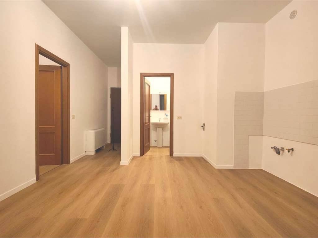 appartamento in vendita a Lucca in zona Carignano