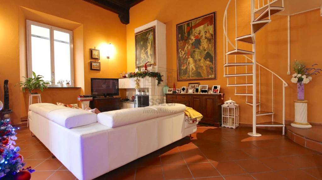 appartamento in vendita a Lucca in zona Centro Città